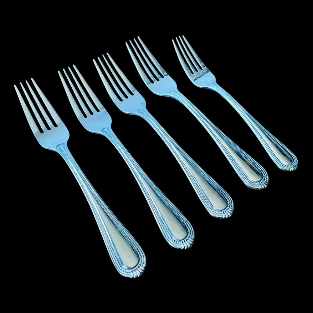 Oneida COUNTESS Dinner Fork Lot 4 Forks & 1 Salad Fork Stainless